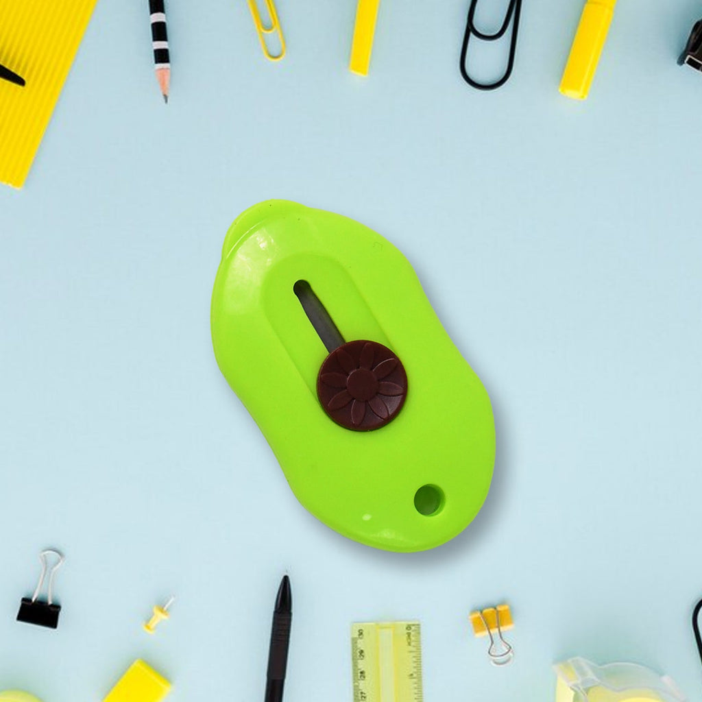 Mini Cloud Cutter slicing open an envelope smoothly