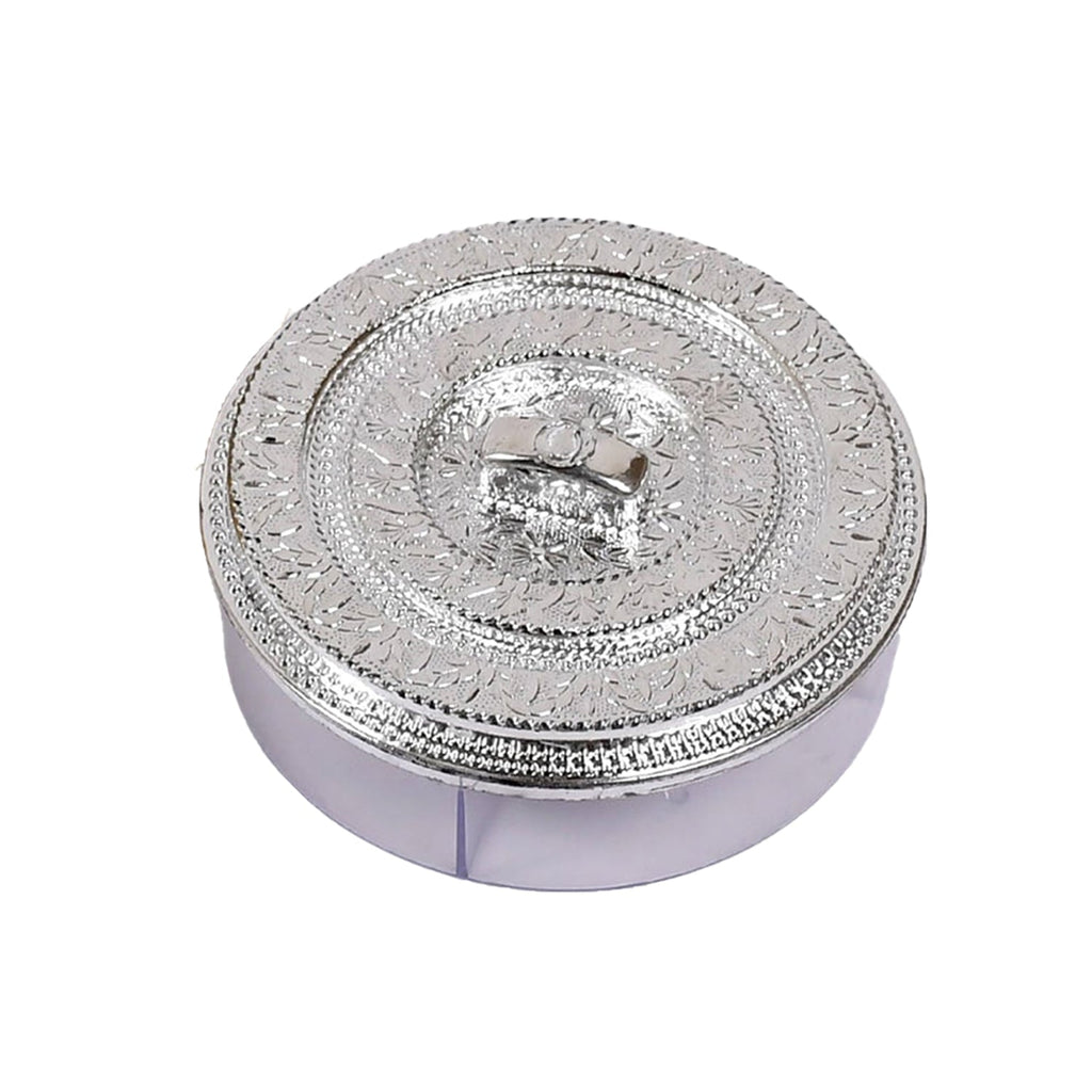 Detailed shot showing the secure lid of the snack storage container.