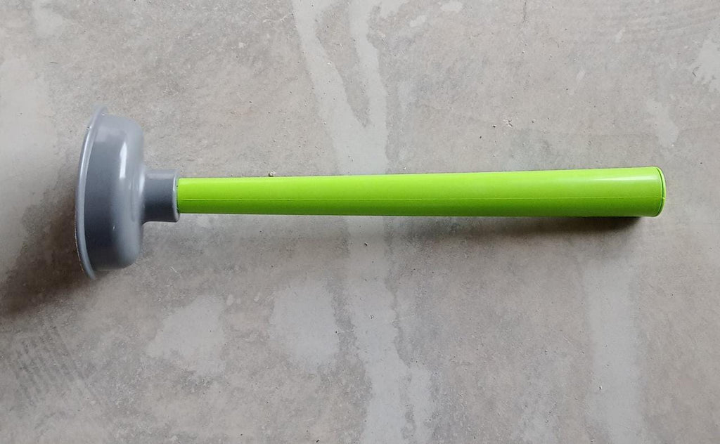 Ergonomic handle of the powerful toilet blockage remover.