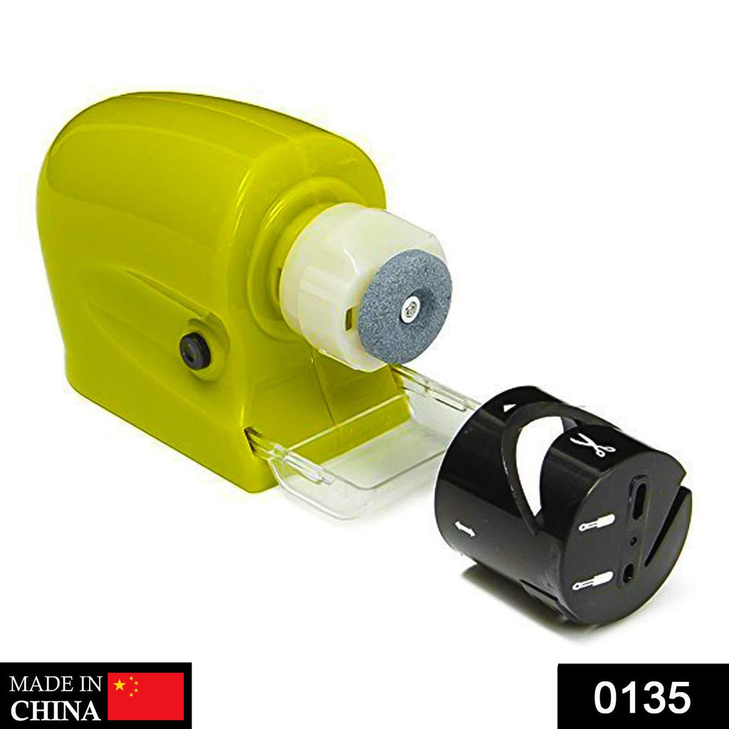 Ergonomic design of the motorized knife sharpener for comfortable handling.