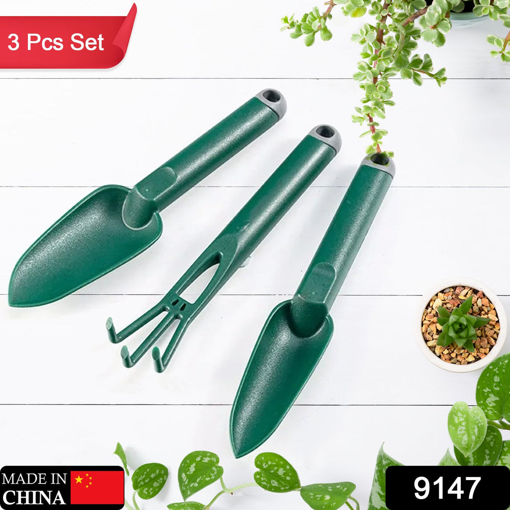 Close-up of a heavy duty garden trowel, perfect mini gardening tool for potting plants.