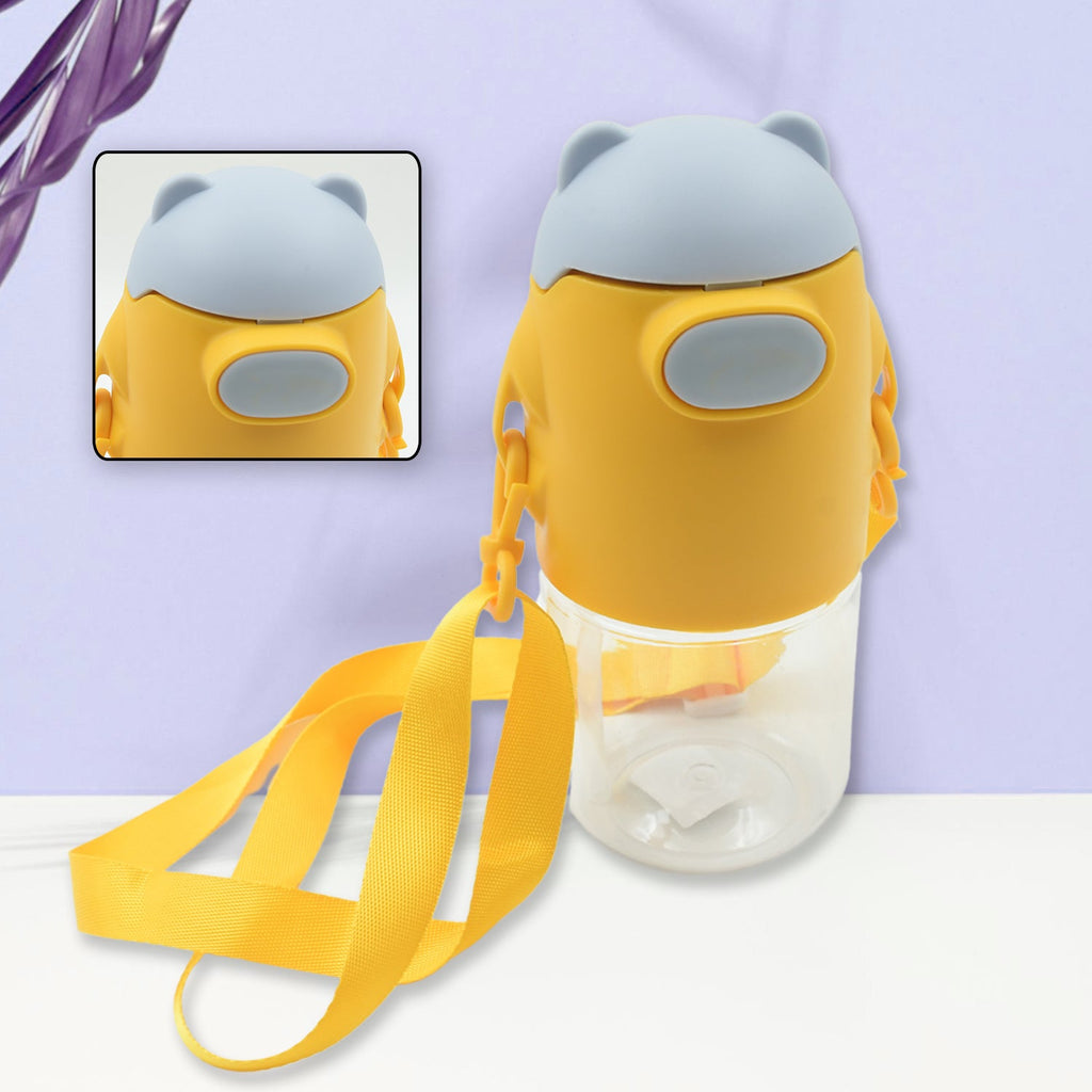 Close-up of the leakproof water bottle lid, showcasing the integrated straw for easy sipping.