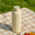 500ml stainless steel vacuum-insulated water bottle keeping drinks hot or cold