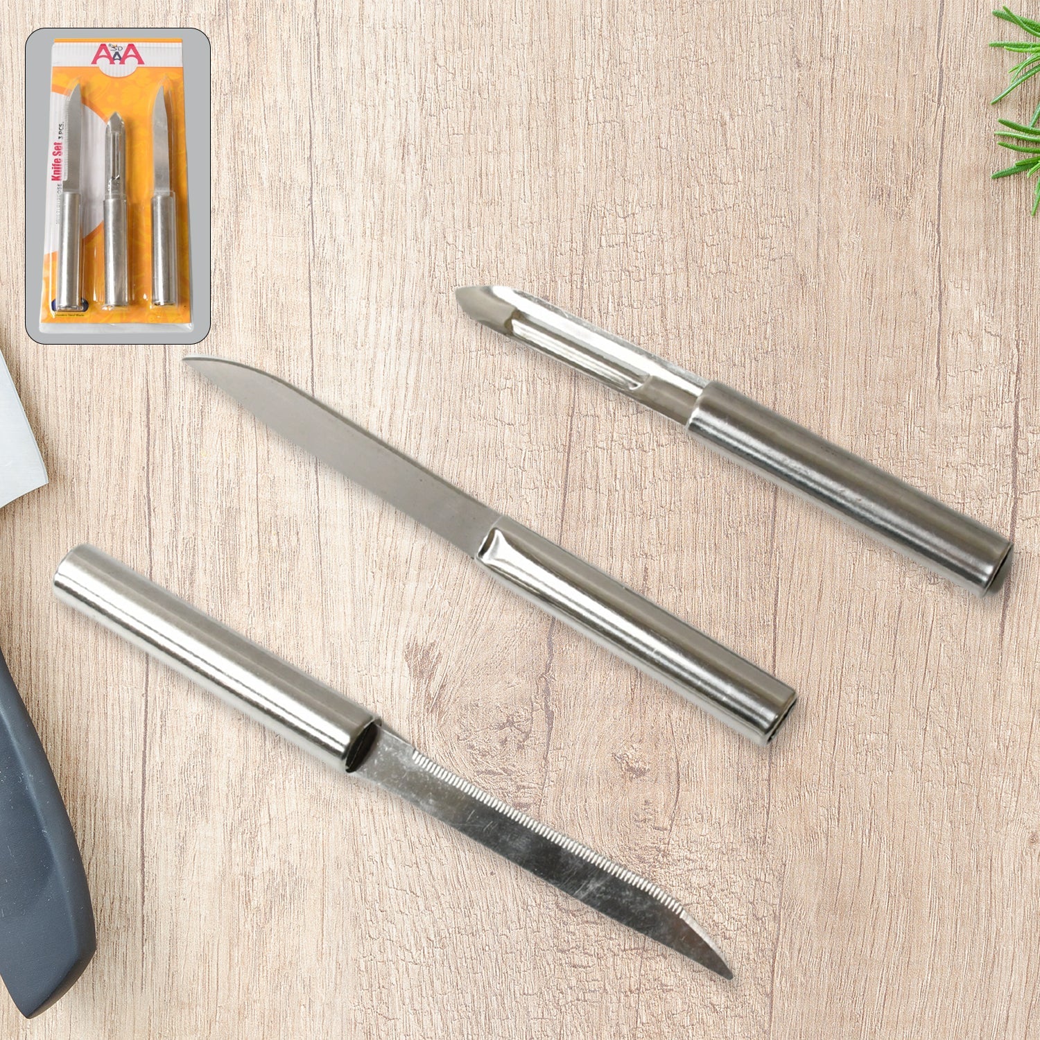 Cisora kitchen knives efficiently slicing fresh vegetables on a cutting board