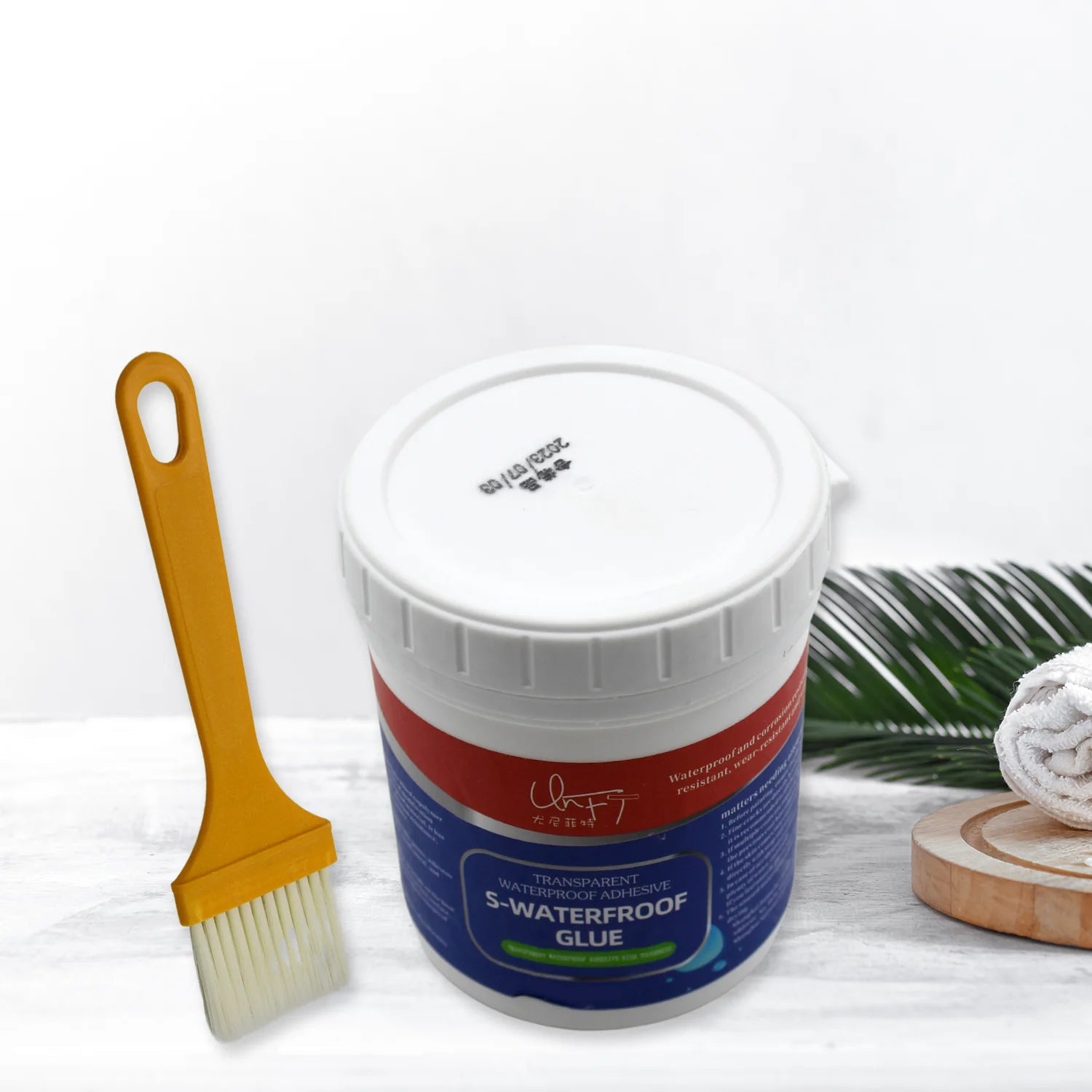 Transparent waterproof glue 300g container, designed for sealing and protecting surfaces from water.