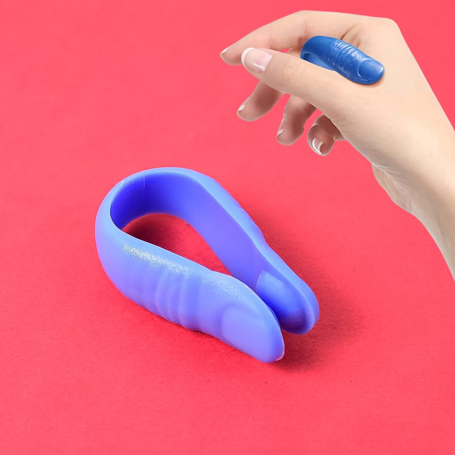Detailed view of the Acupressure Clip's ergonomic design for comfortable use.