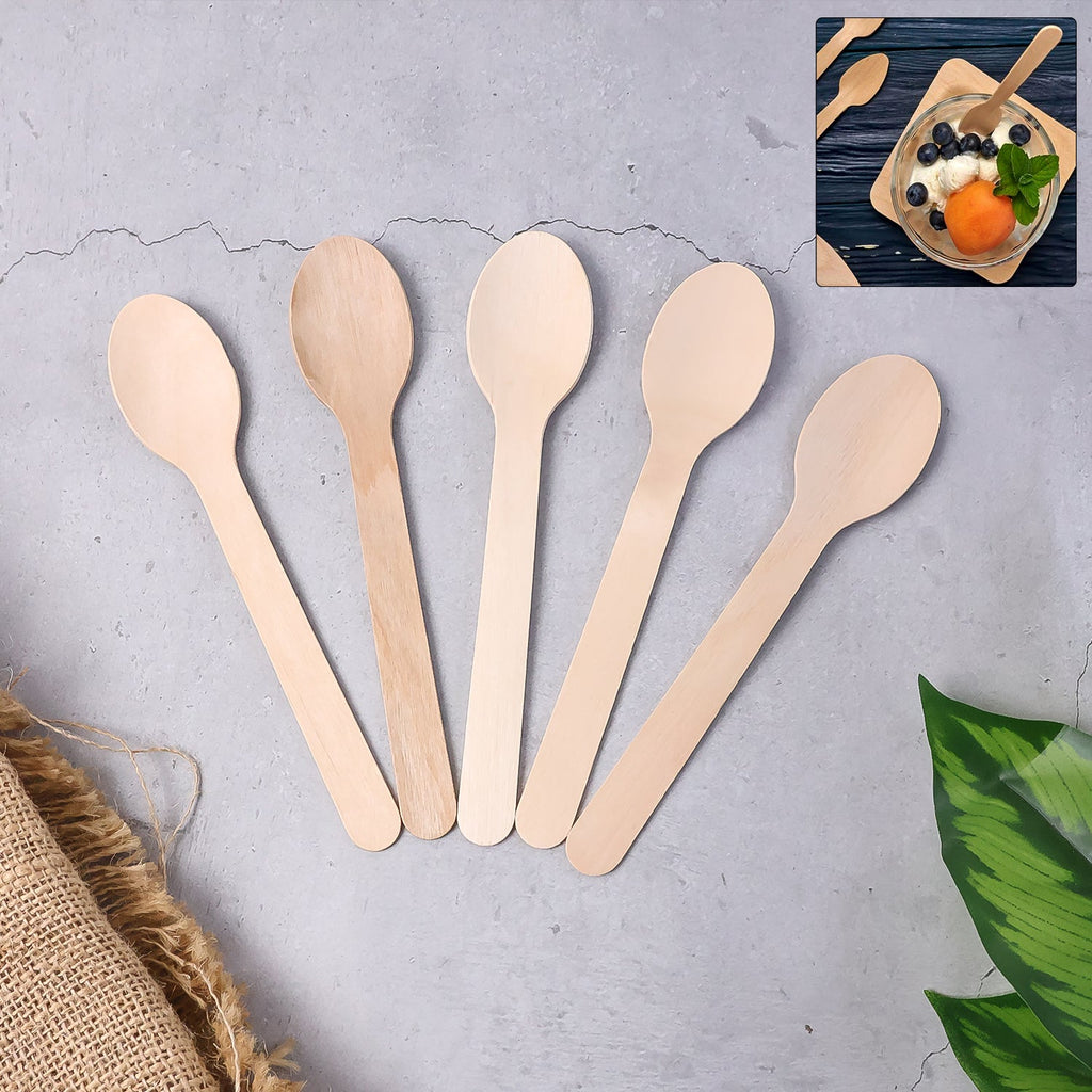 30 disposable wooden spoons packed together, ideal eco-friendly birchwood cutlery.