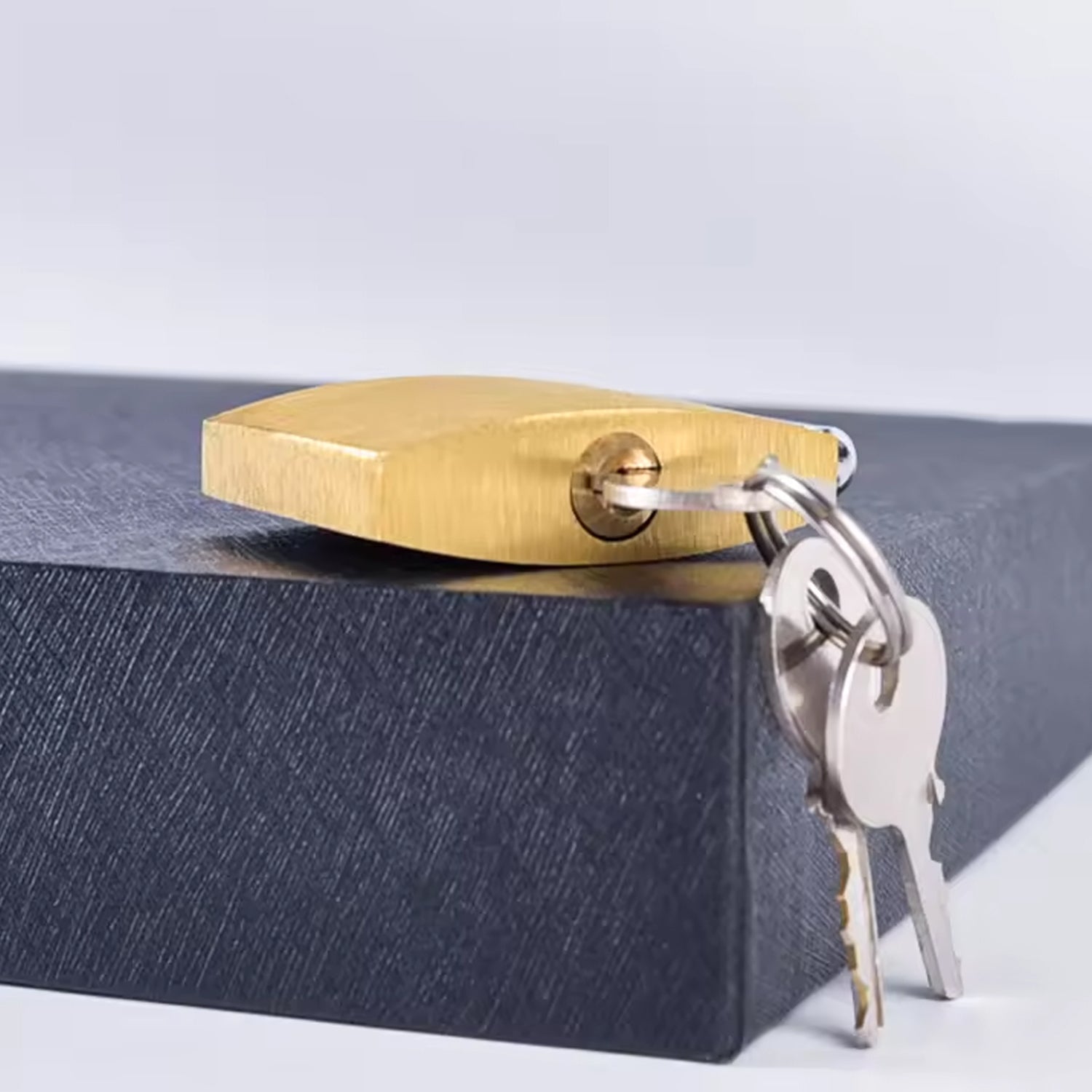 Safelix solid padlock and keys packaged for retail.