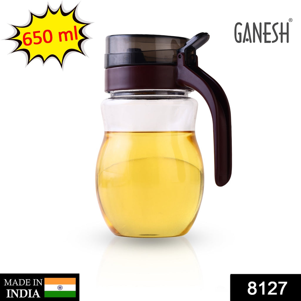 Plastic oil dispenser with a small nozzle for precise pouring.