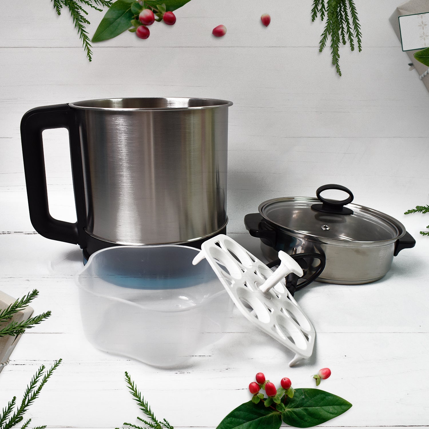FirePot Electric Multi Cooker, 2.5L stainless steel pot with lid, ideal for cooking various meals.
