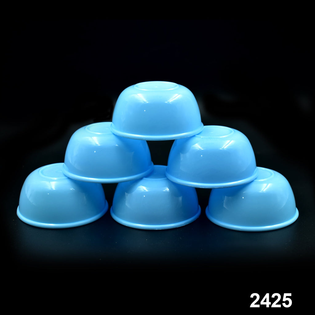 Six round, small plastic serving bowls, perfect for daily meals.
