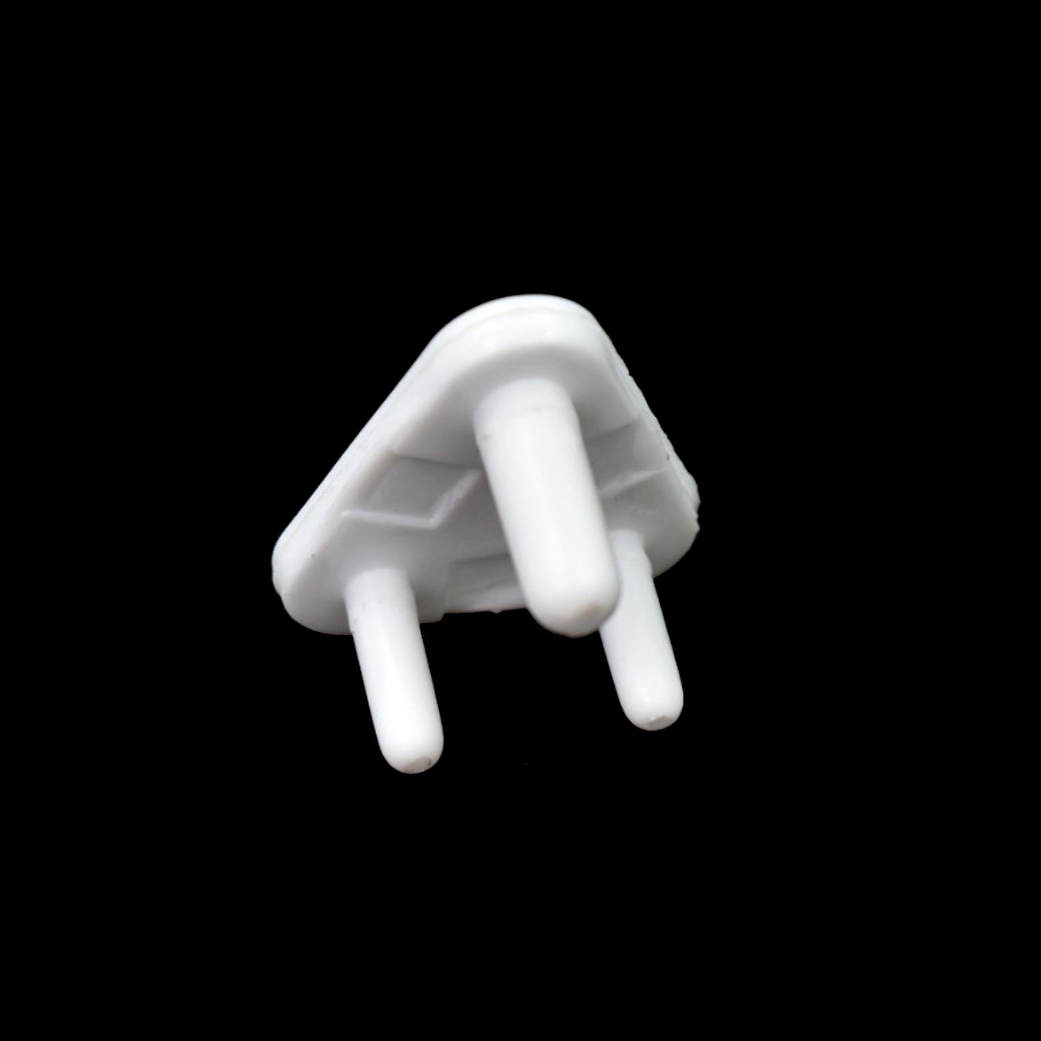 White baby socket covers, a pack of 100 electrical plug protectors for child safety.