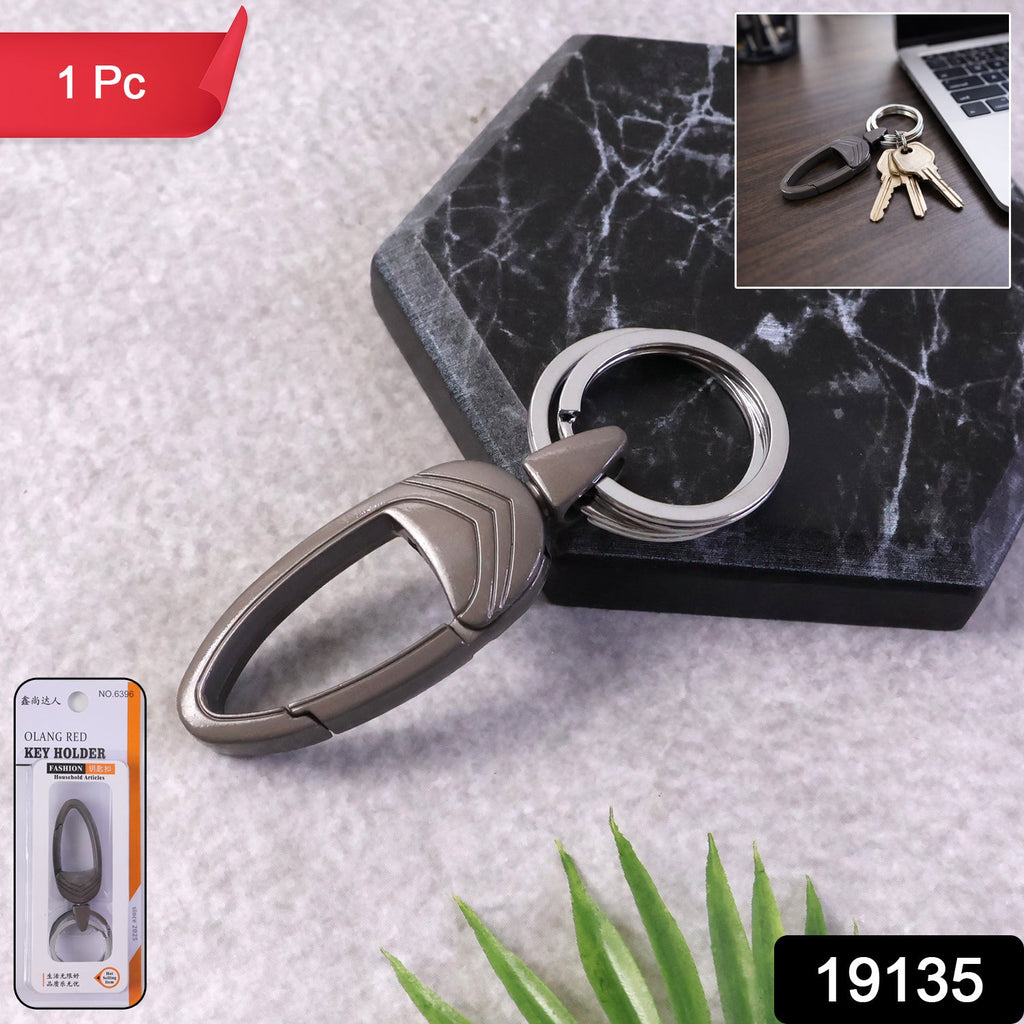 Carabiner clip key holder in metal