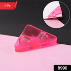 Triangle corner clip holding multiple papers neatly