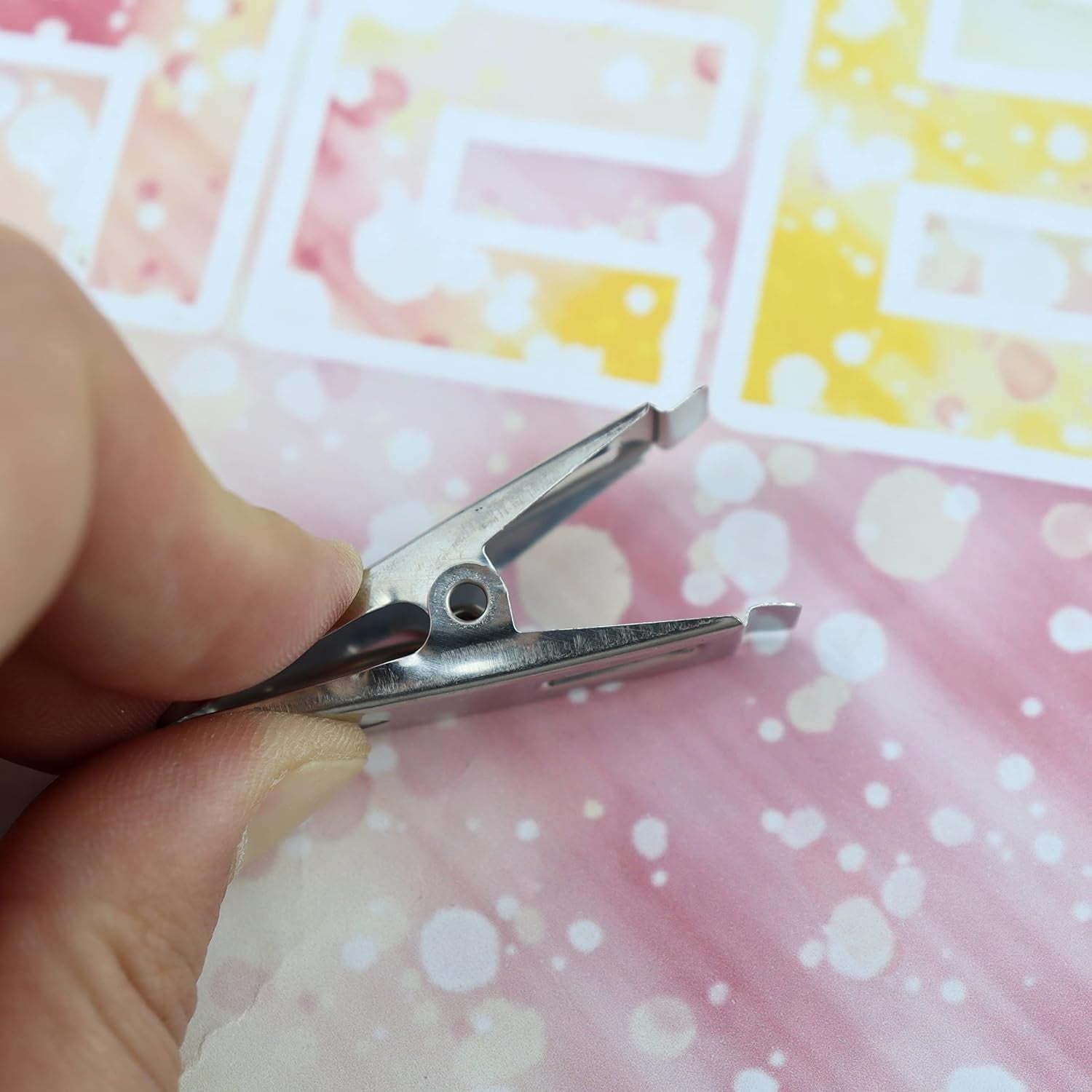 Weatherproof stainless steel cloth drying pins suitable for outdoor use