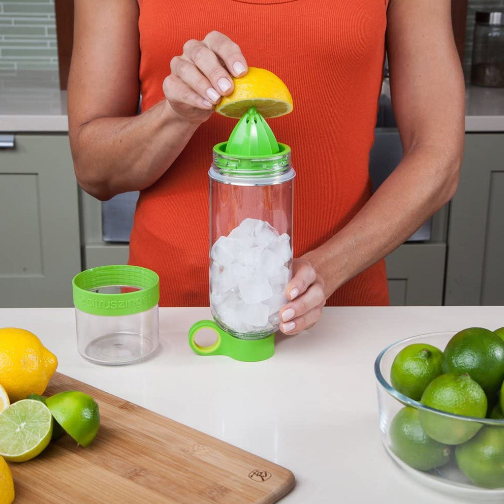 Top-down view of the BPA-free fruit infuser bottle, highlighting its secure lid and juicing cone.