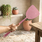 Durable fly swatter for effective insect removal