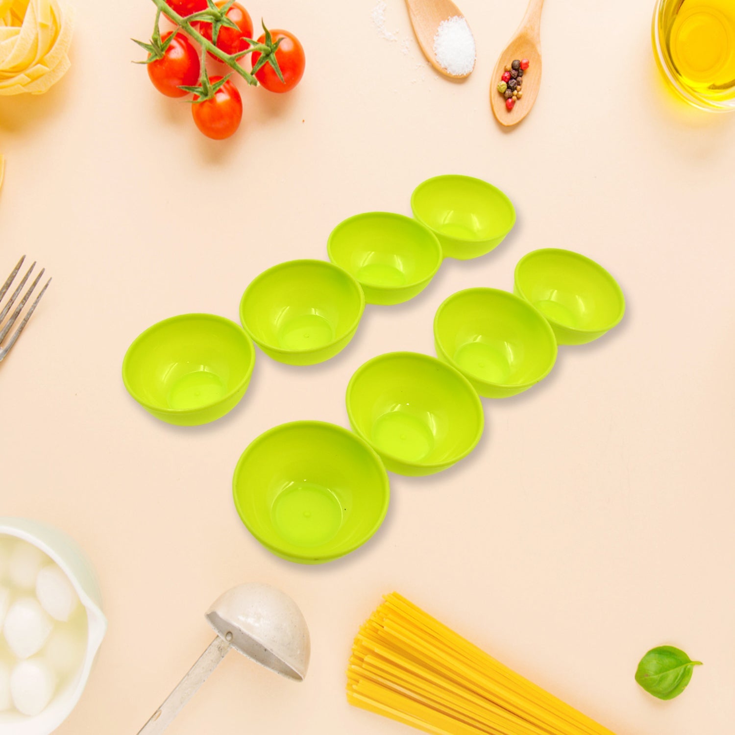 Lightweight plastic bowls for serving snacks, chutneys, or small portions.