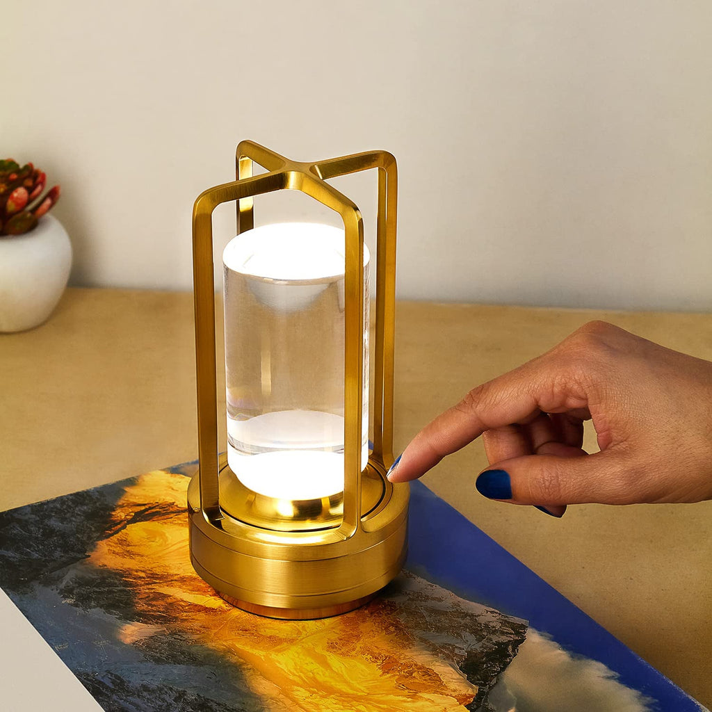 Crystal Table Lamp showcasing its balanced natural 3-color light mode for versatile use.