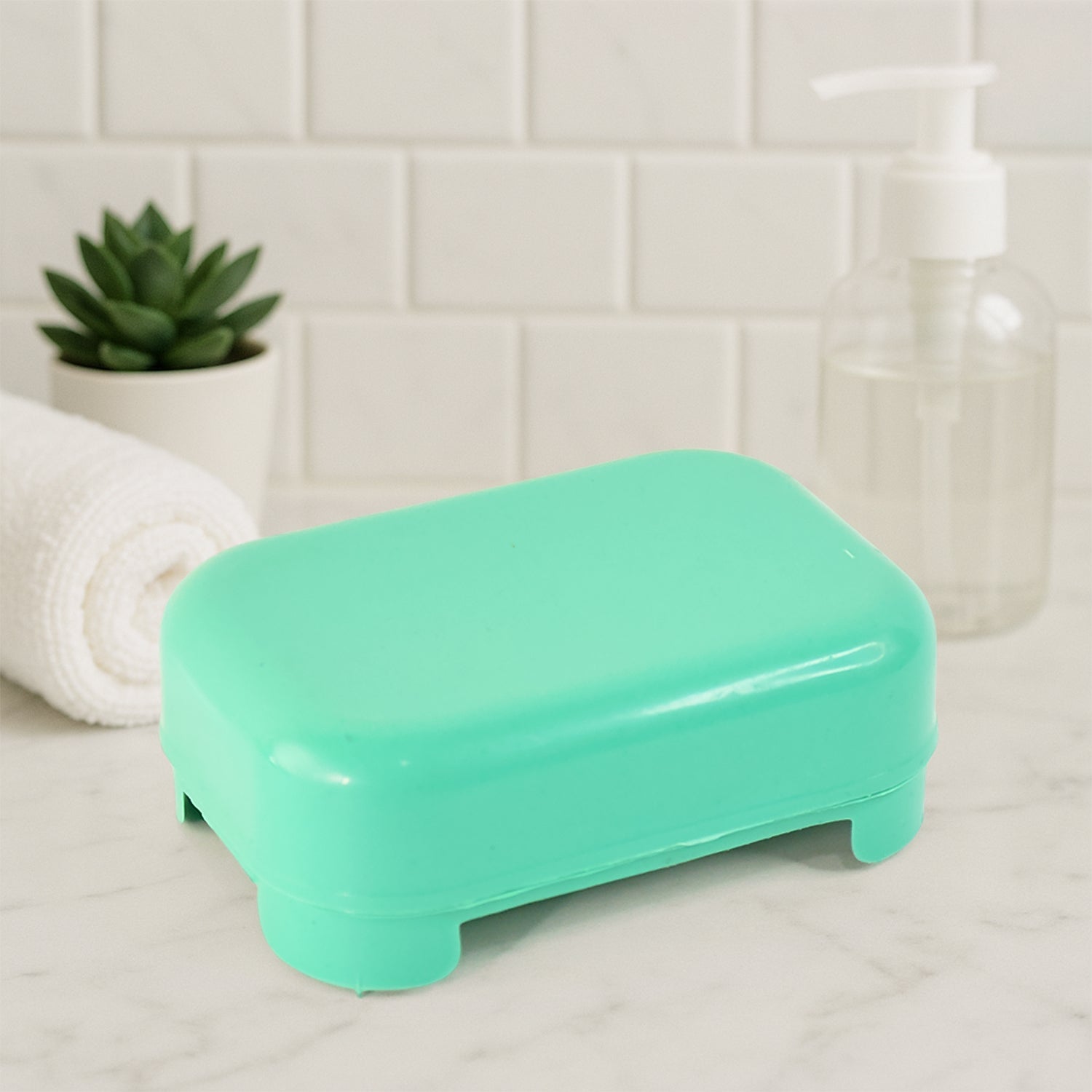 Elegant aqua green soap holder suitable for bathroom and travel use