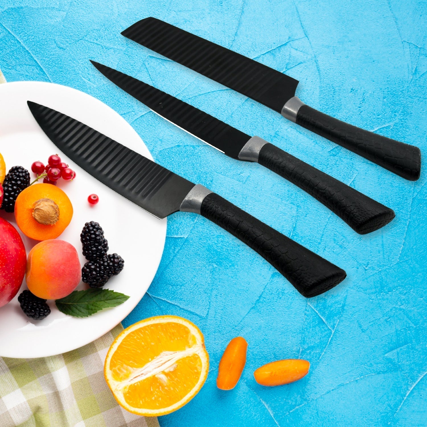 Detailed view of the sharp stainless steel blades and ergonomic handles of the Kitchen Knife Set.