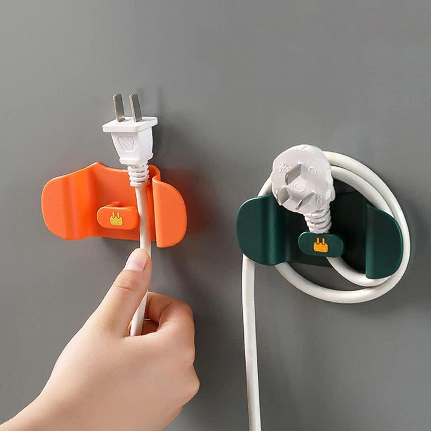Neutral image showing plug holder hook packaging