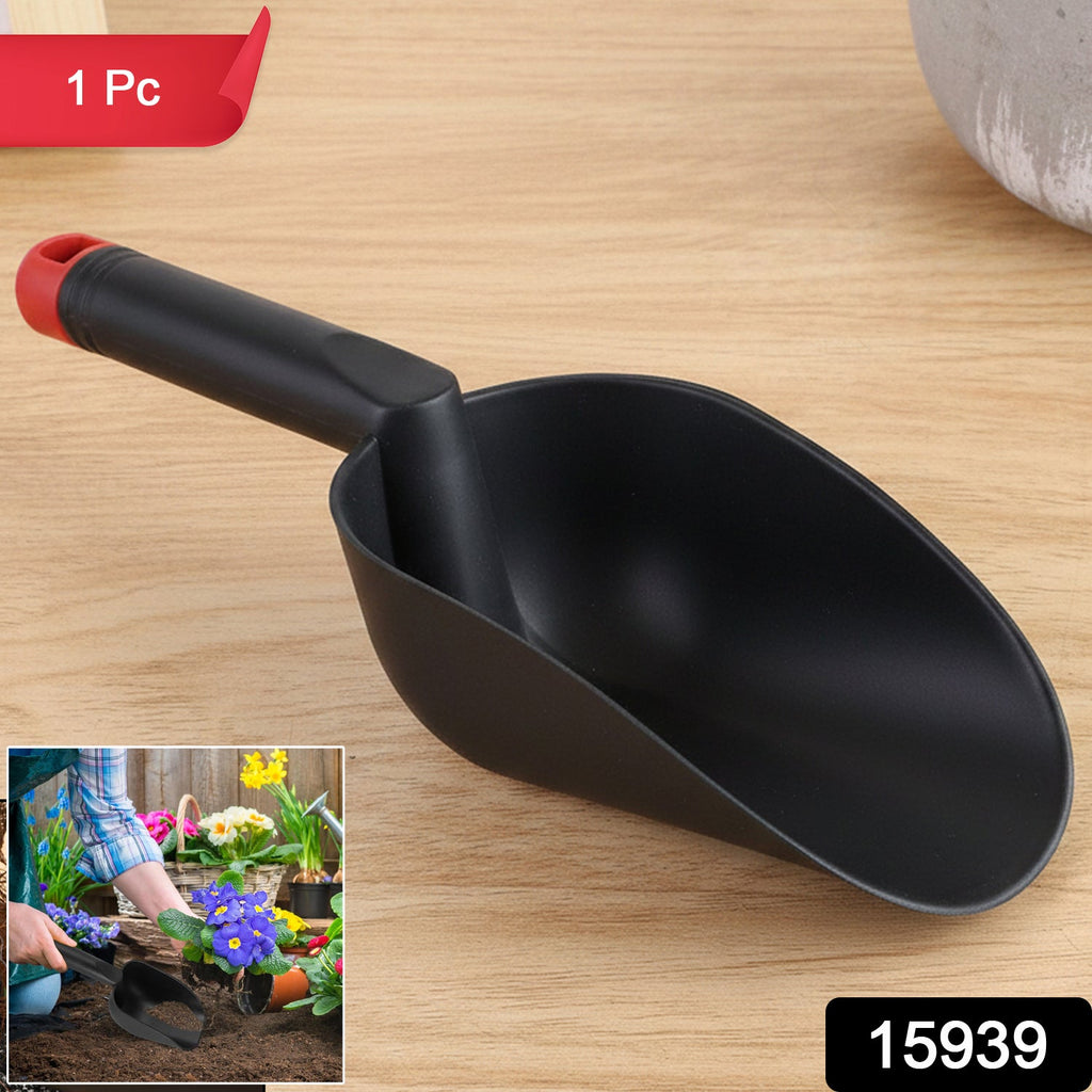 Strong plastic gardening hand spade for soil handling