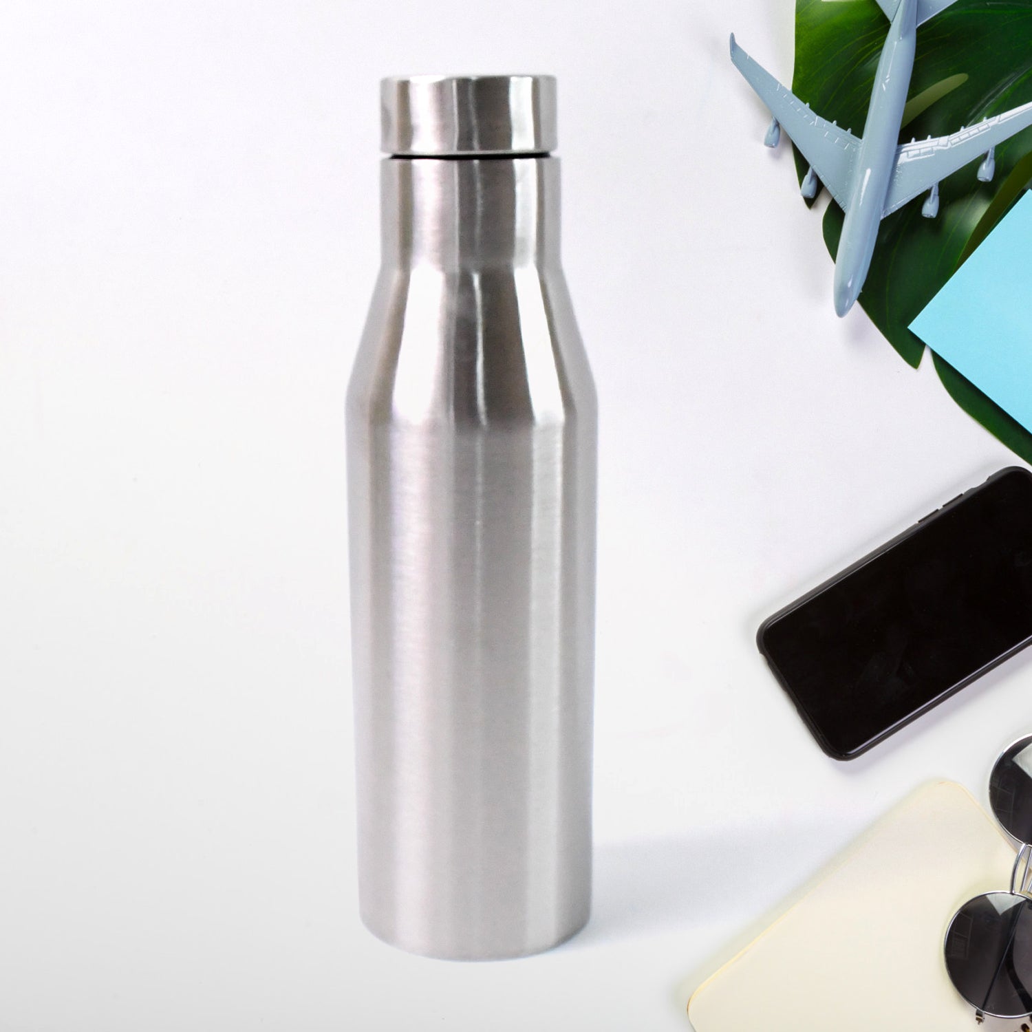 Stainless steel vacuum-insulated water bottle 1000ML with sleek design
