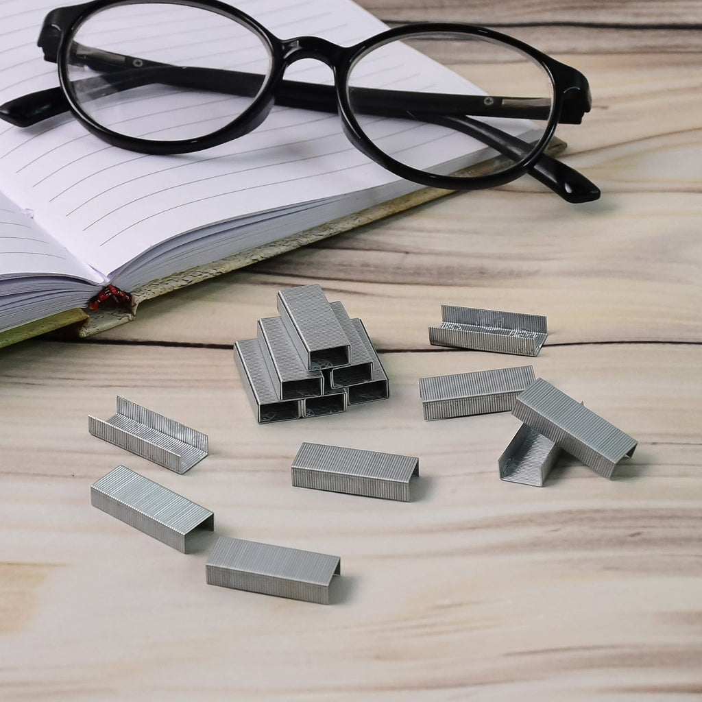 Galvanized steel staples for smooth, jam-free stapling