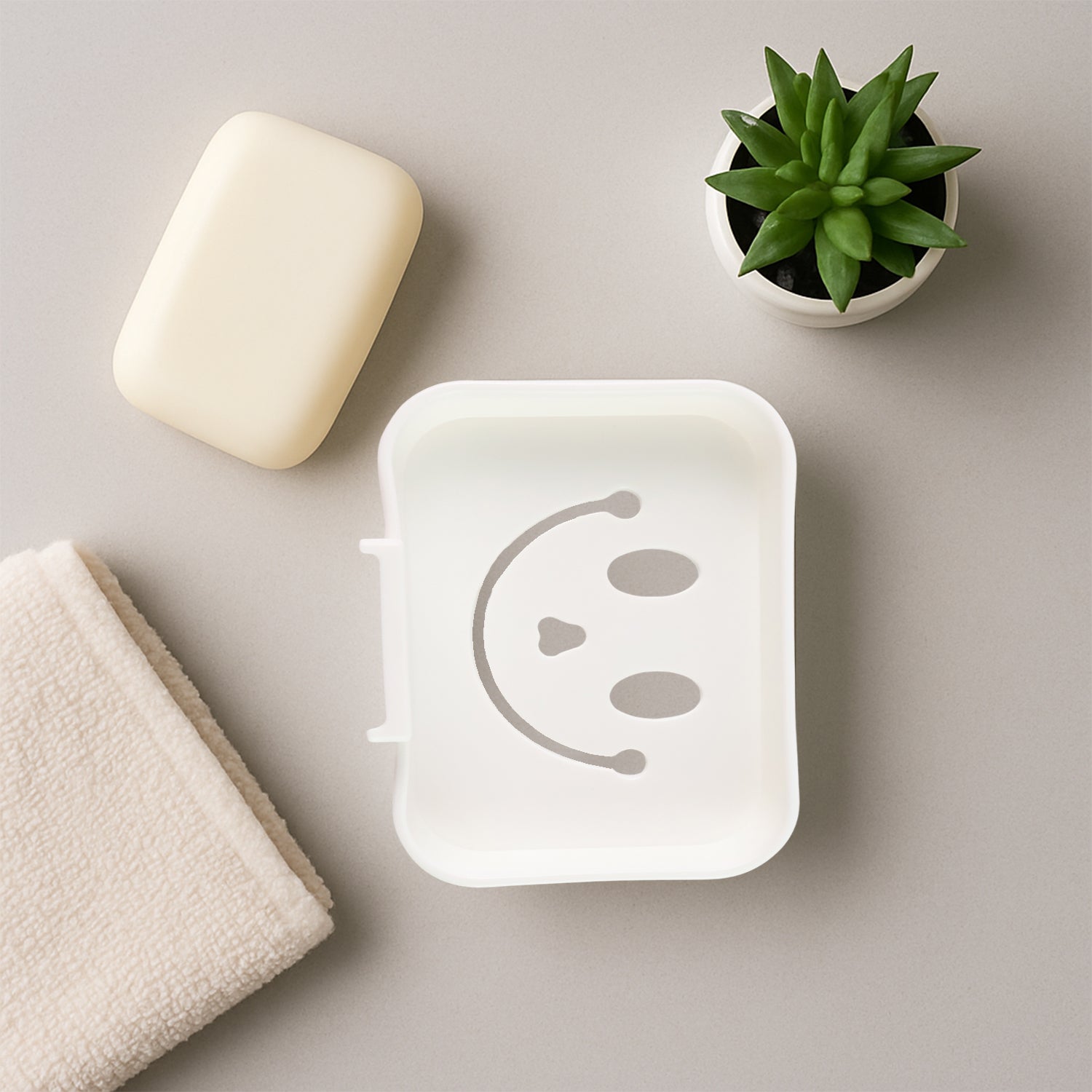 Easy cleaning removable tray of soap dish holder mounted on wall