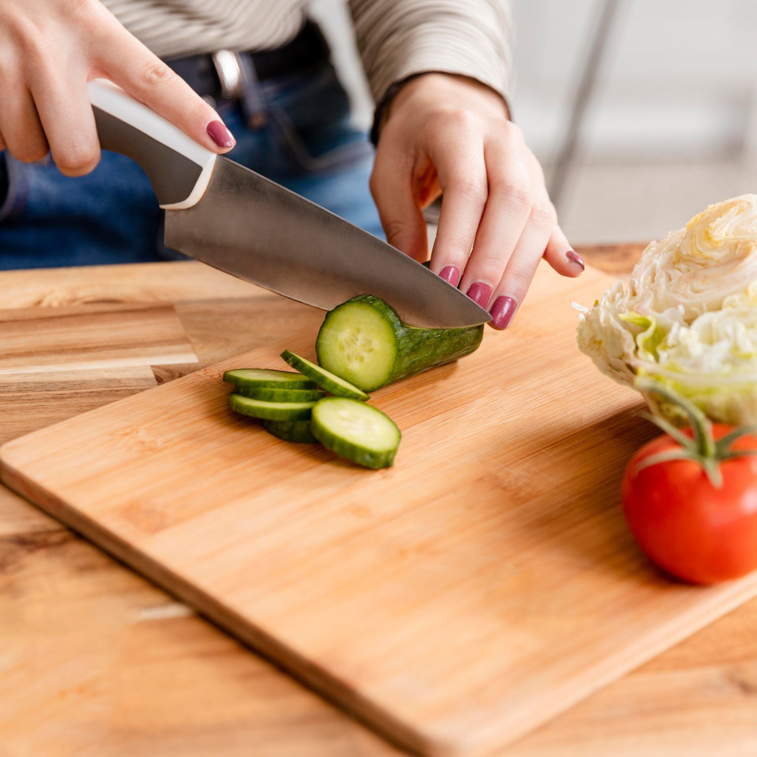Top-down view of the spacious bamboo cutting board, ideal for large tasks.