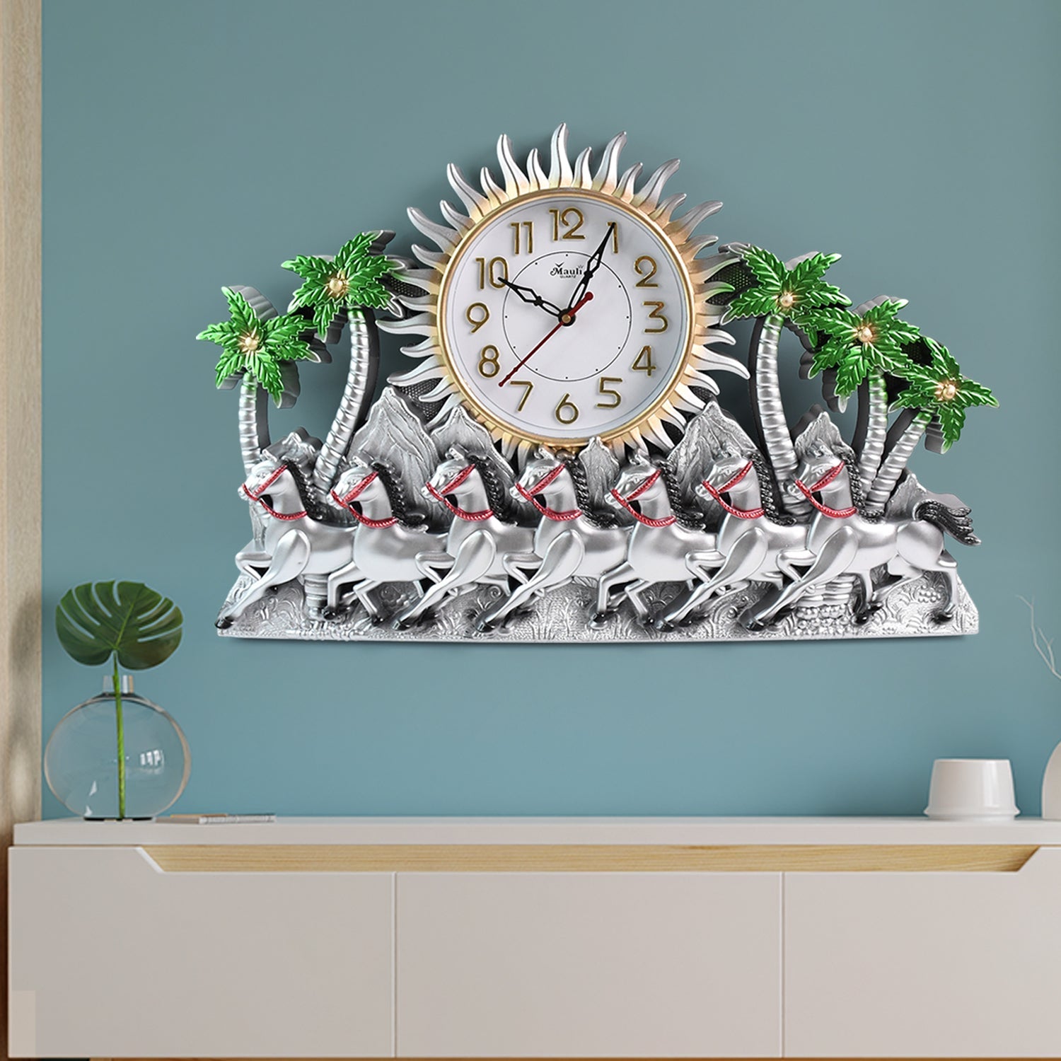 Quiet quartz plastic wall clock ideal for home and office
