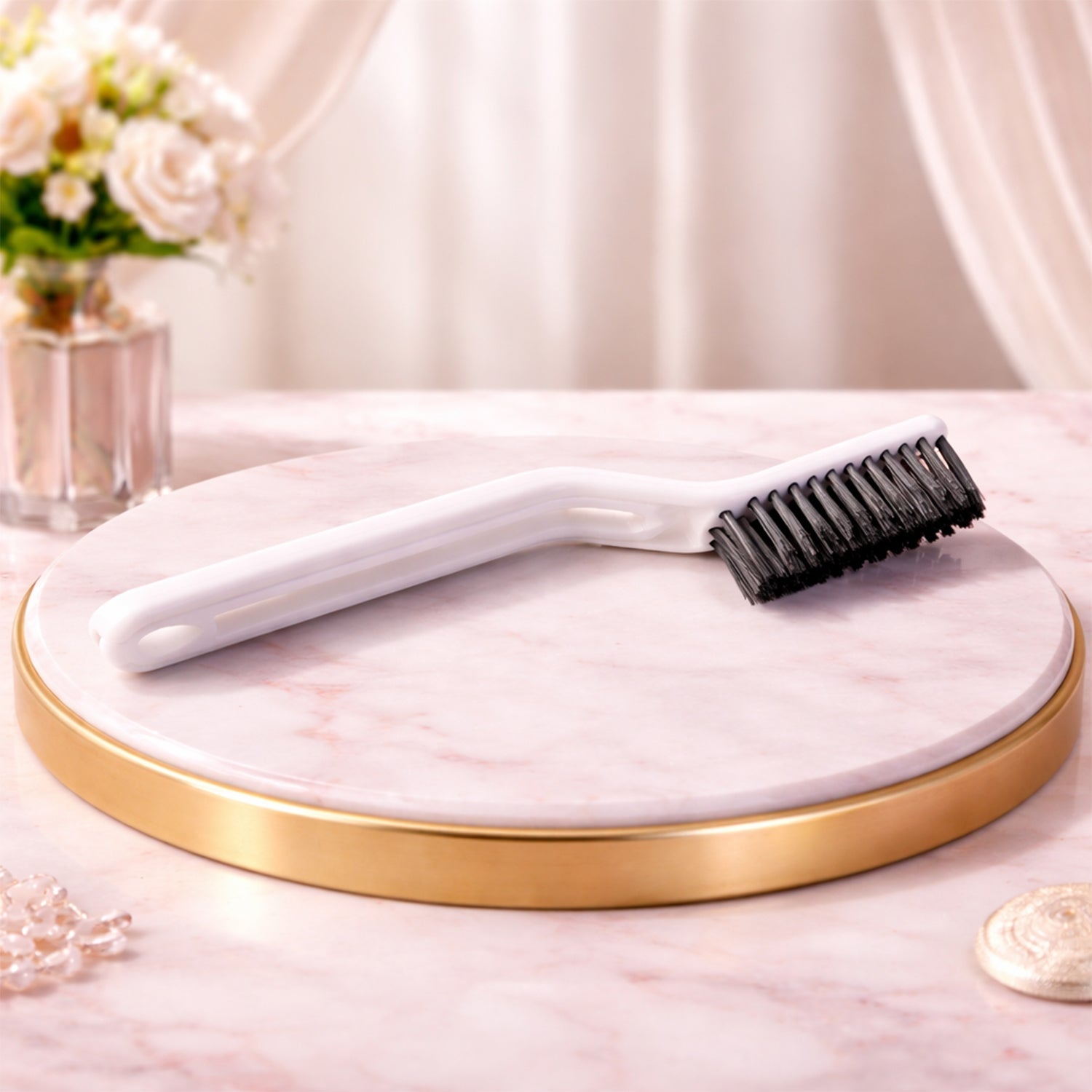 Side view of ergonomic cleaning brush highlighting handle design