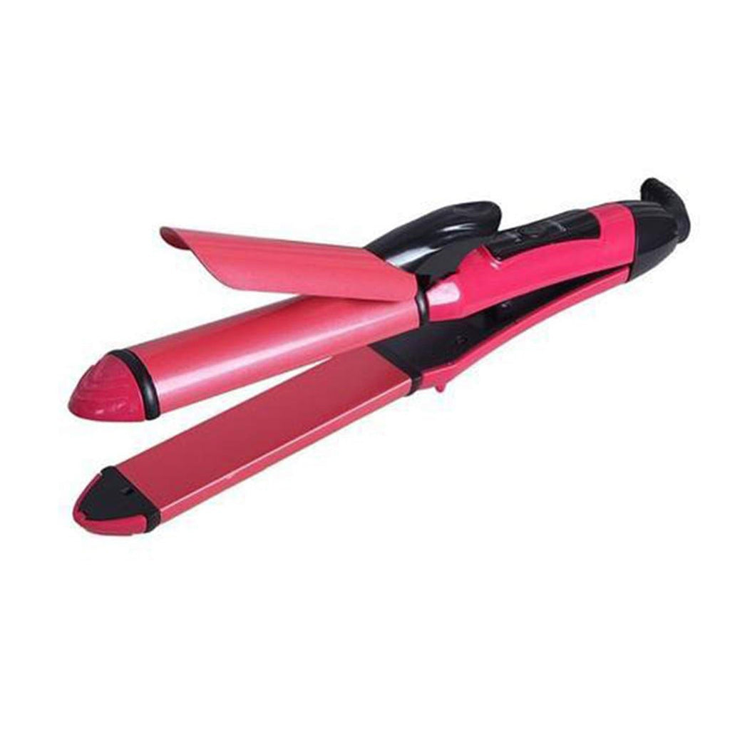 Close-up of the heating plates on the 2-in-1 hair styler.