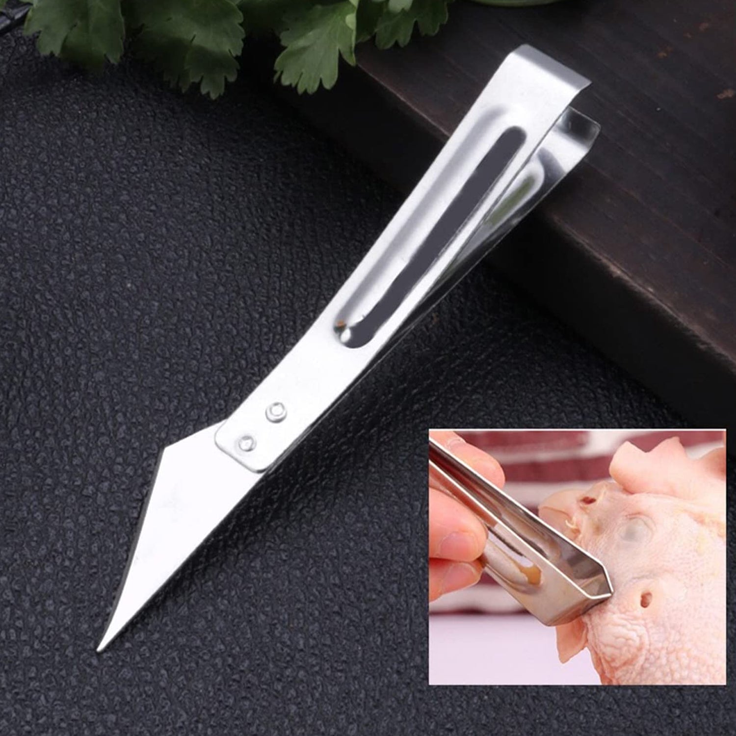 Close-up view of slicer blade in multifunctional vegetable peeler set