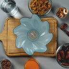 A graphic illustrating the dimensions of the flower shaped kids plastic plate, highlighting its length, width, and height.
