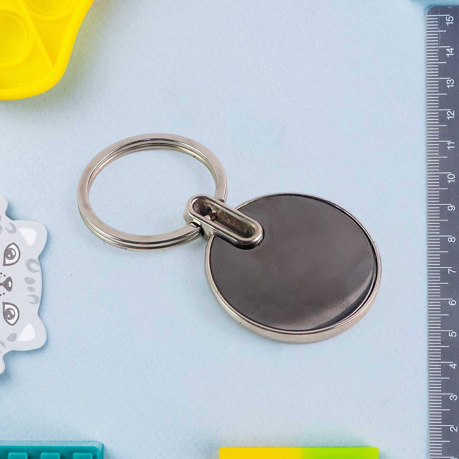 Urban style black steel key loop metal keychain accessory
