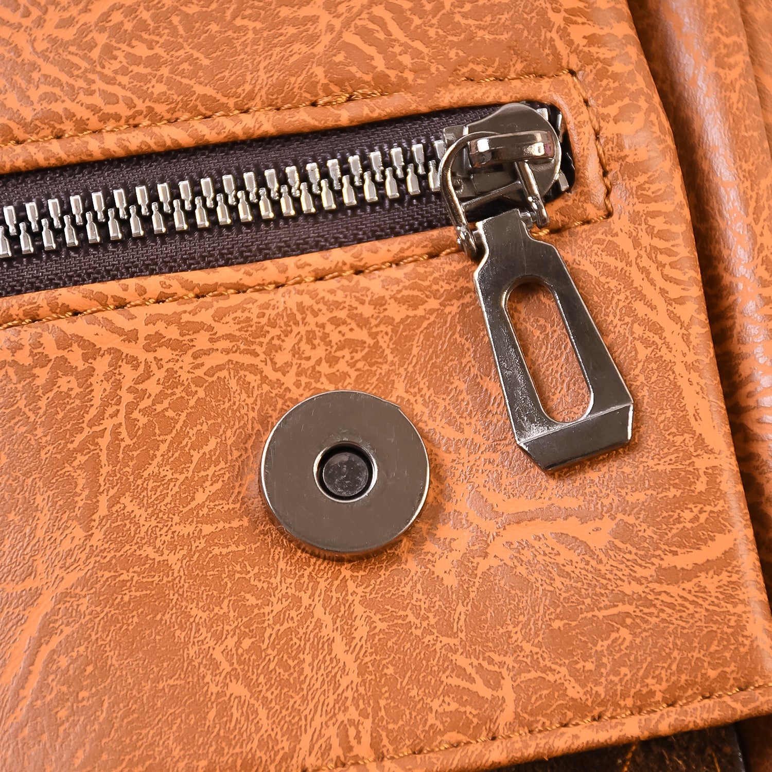 Executive messenger briefcase featuring adjustable shoulder strap and sturdy zippers