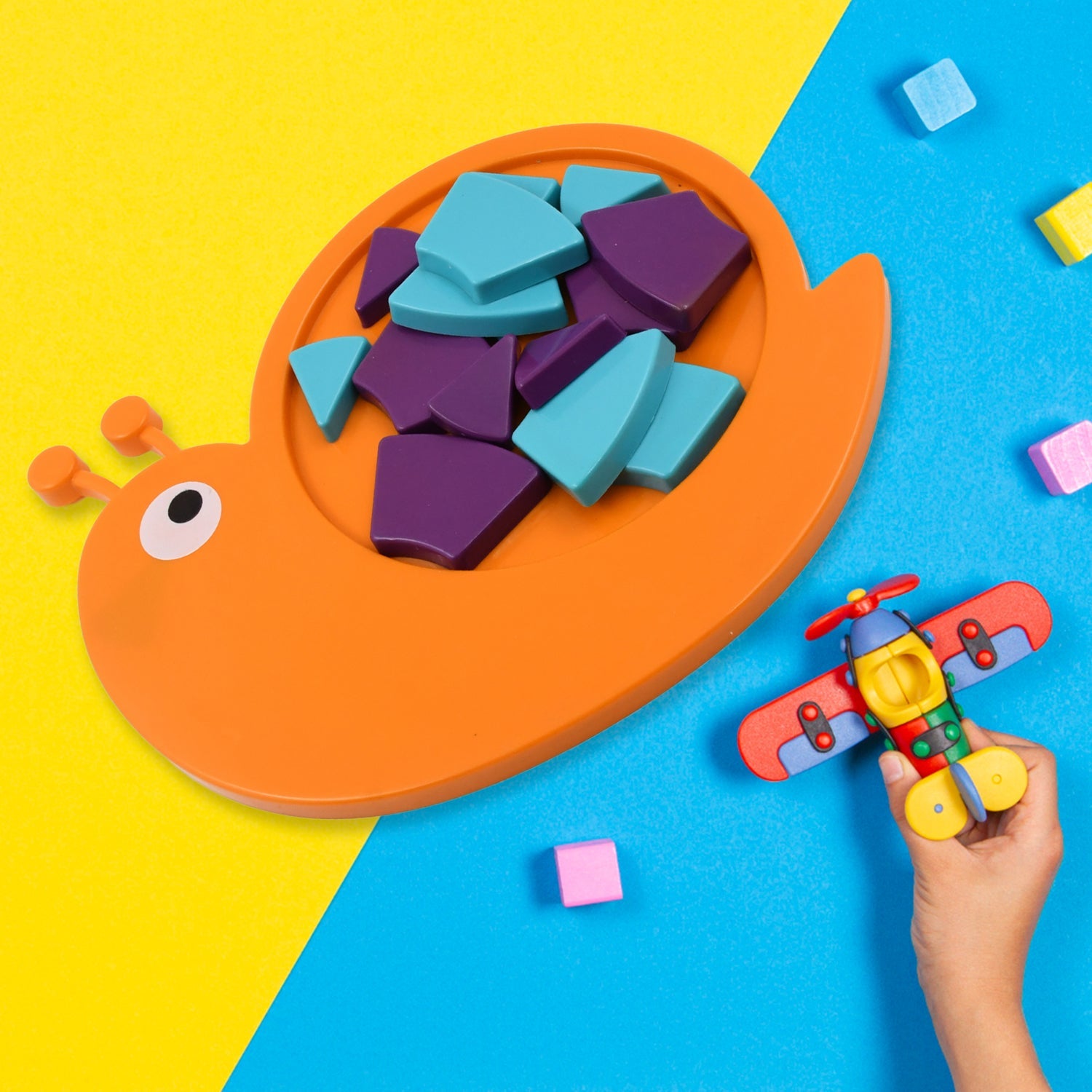Easy-to-follow instruction page for the Snail Puzzle, guiding children's play.