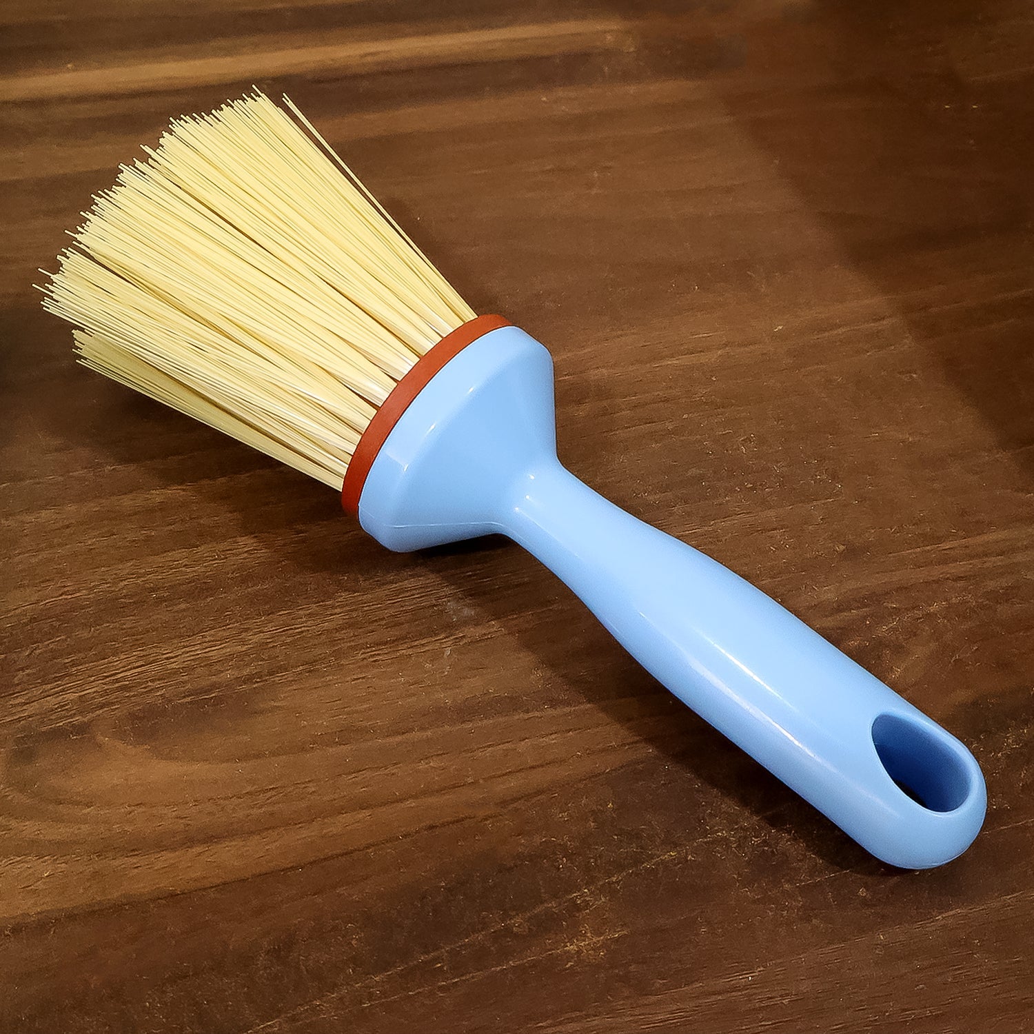 All-purpose short handle plastic cleaning brush for household use