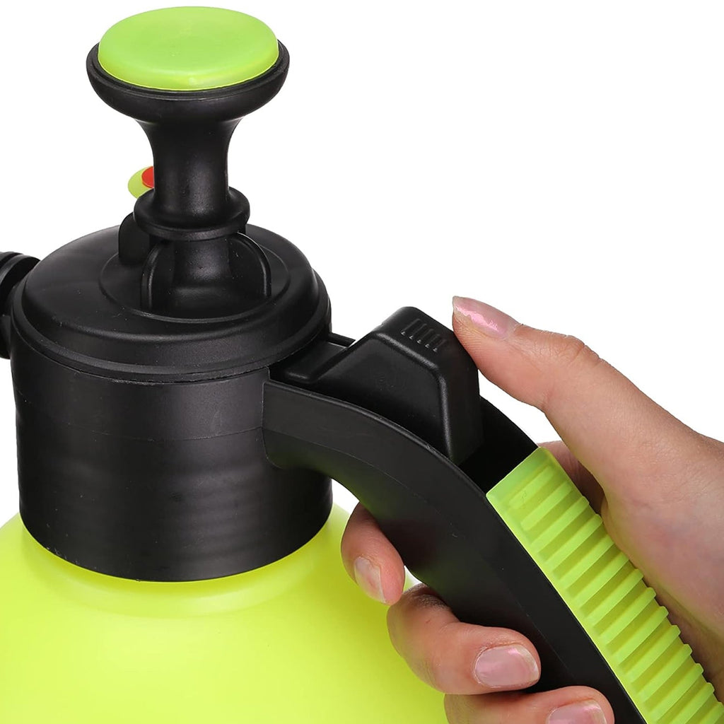 Close-up of the adjustable spray nozzle head for fine mist or stream.