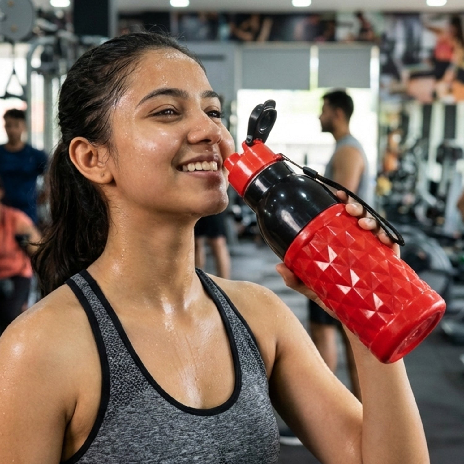 Gym-ready 400 ML sports water bottle with textured grip