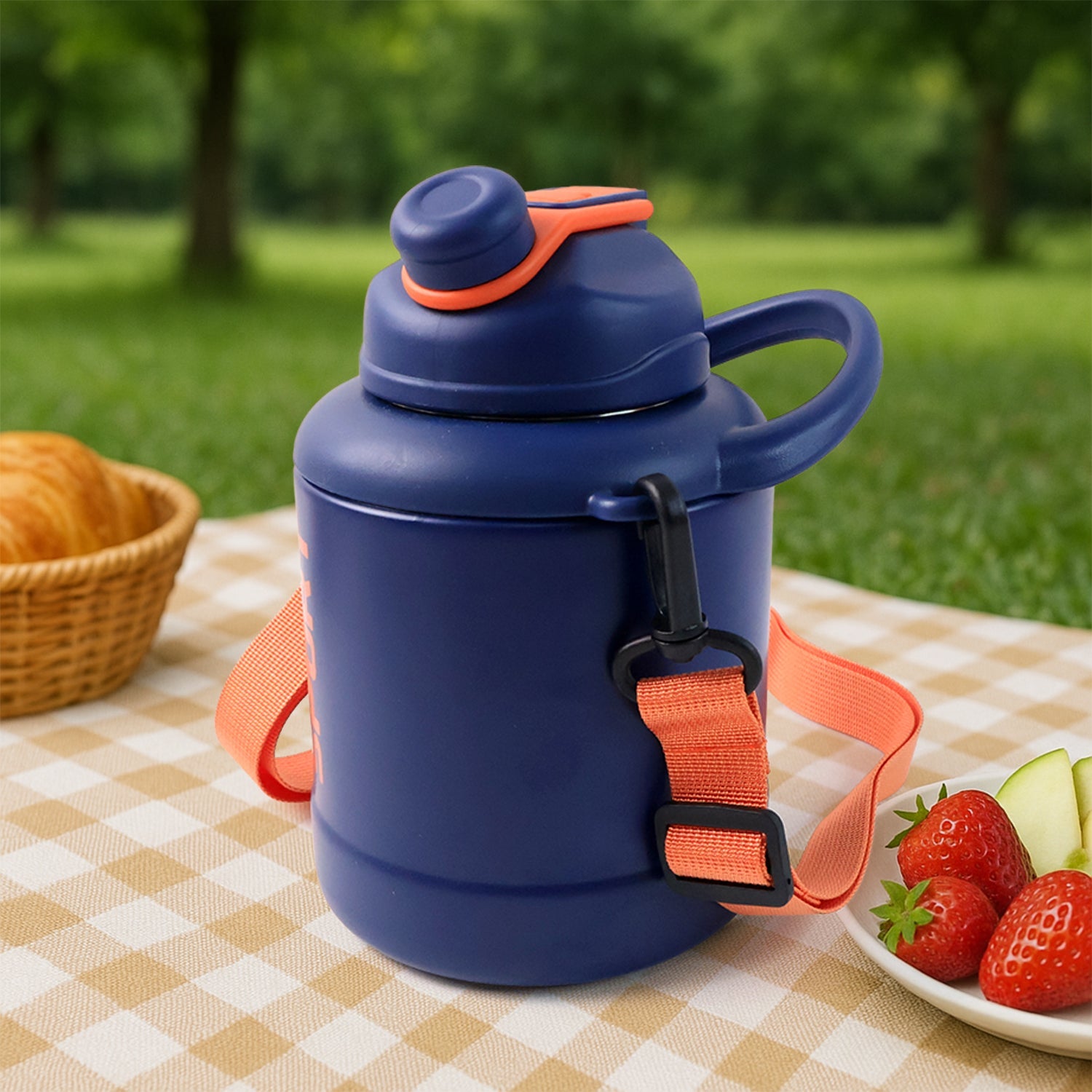 Gym and outdoor sports water bottle with vacuum insulation