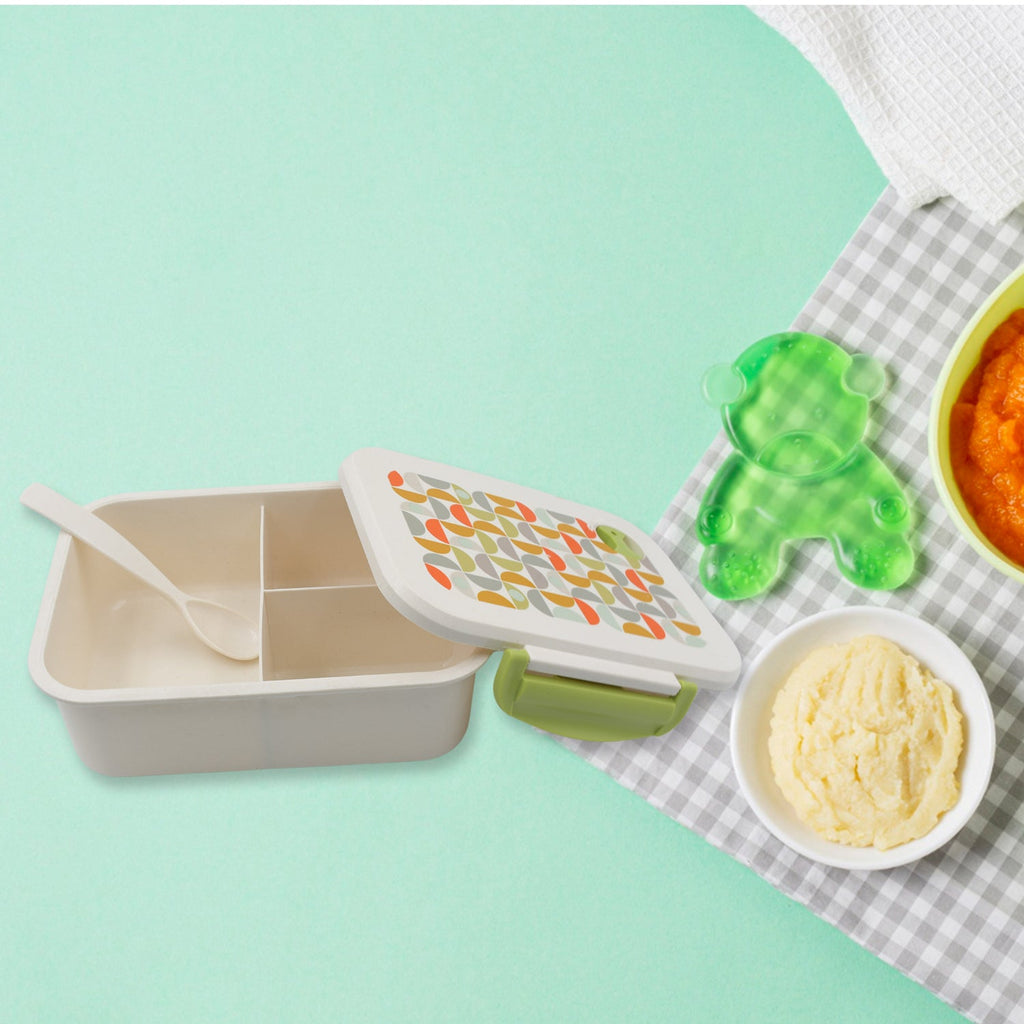 Durable food-grade plastic 3 compartment lunch box, ready for daily use.