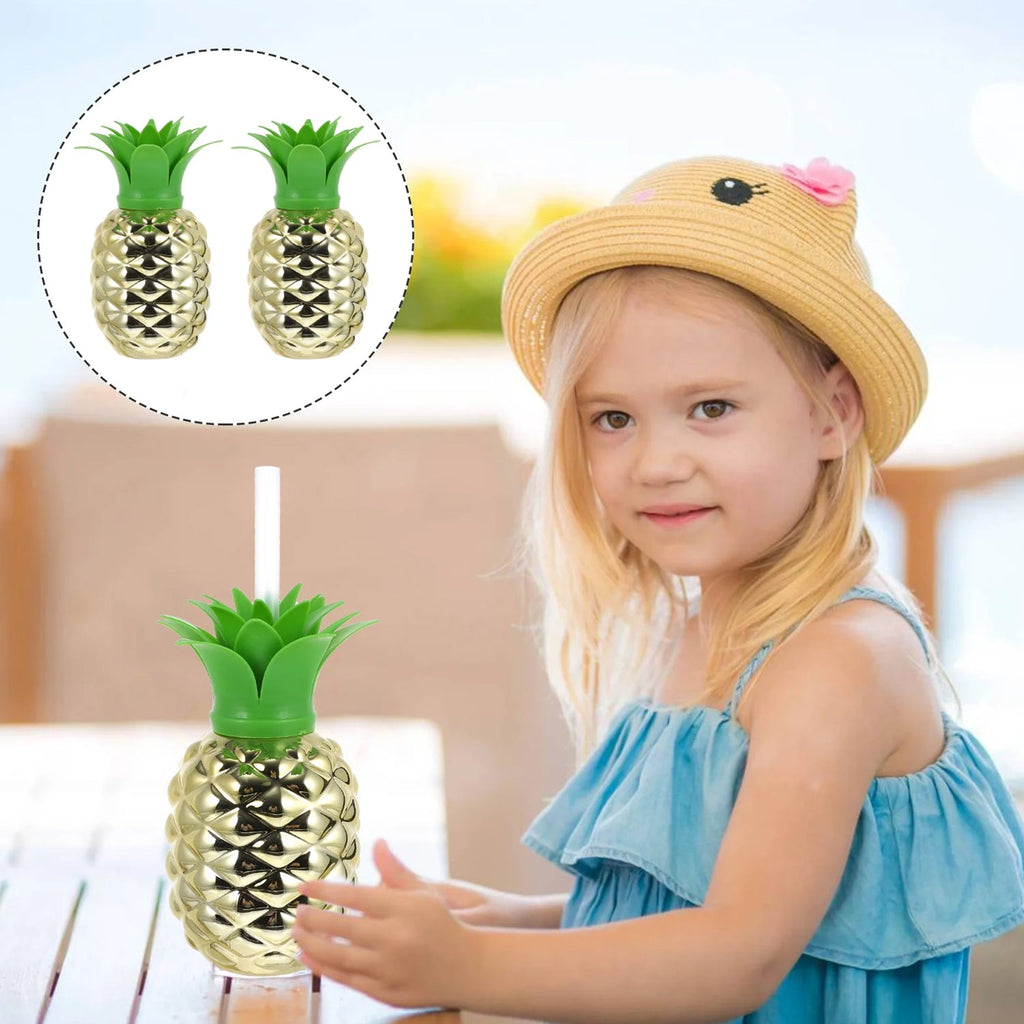 Close-up of the BPA-free plastic pineapple cup, highlighting its quality.