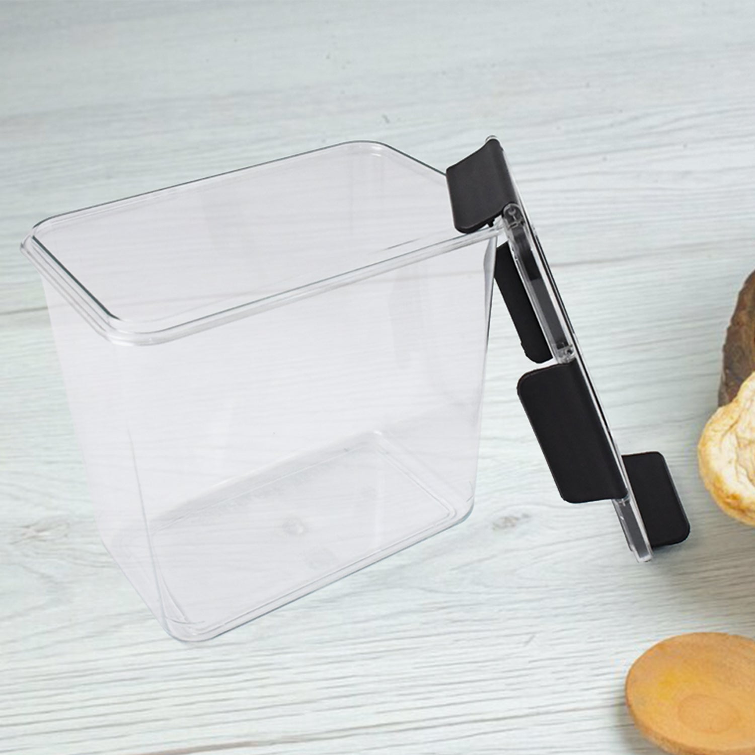 Stackable airtight food storage container for pantry organisation
