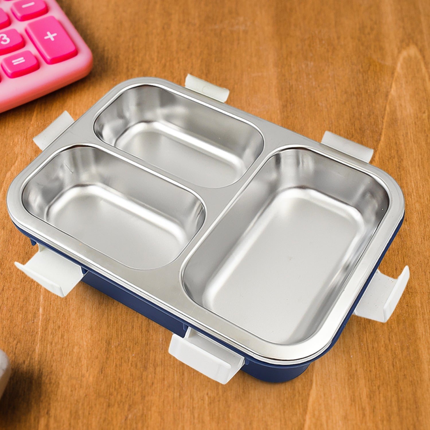 Stylish insulated lunch box suitable for school kids and office adults.