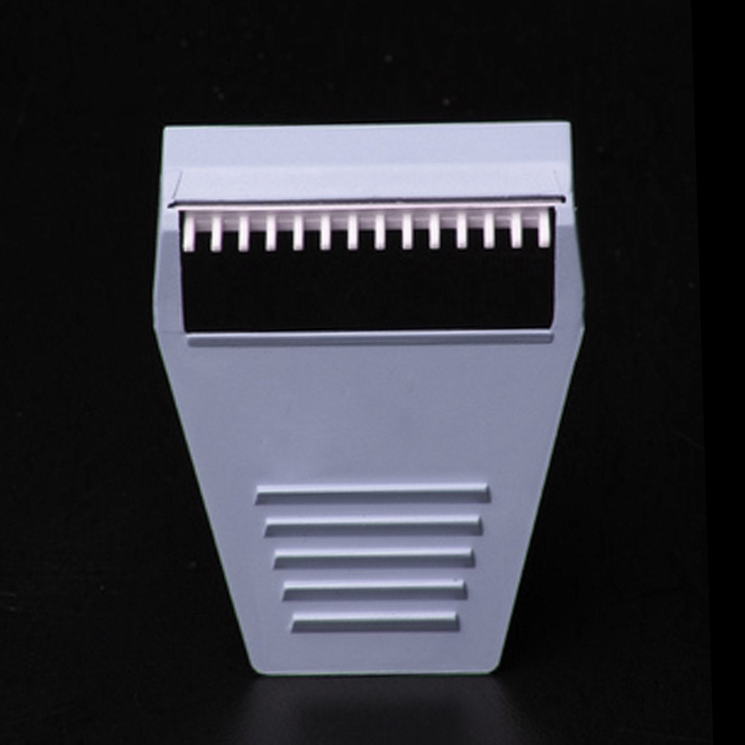 VelvaBloom Women's Body Razor for smooth, gentle shaving.
