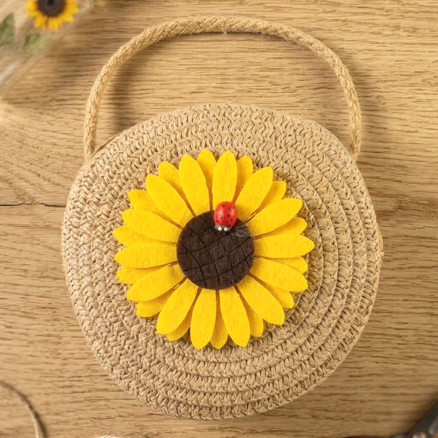 Lightweight women's crossbody purse with sunflower design
