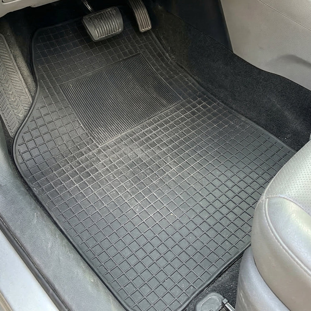 Durable 4-piece car mat set suitable for hatchback and sedan interiors